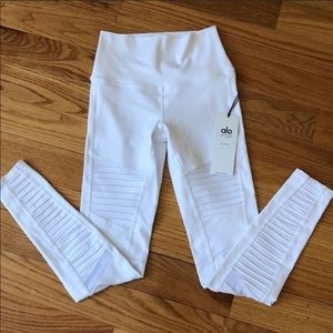 NWT ALO Yoga white moto leggings